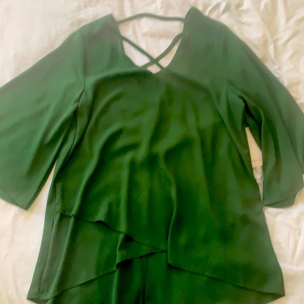 Karen Kane Emerald Green Bar Back Top. Size M